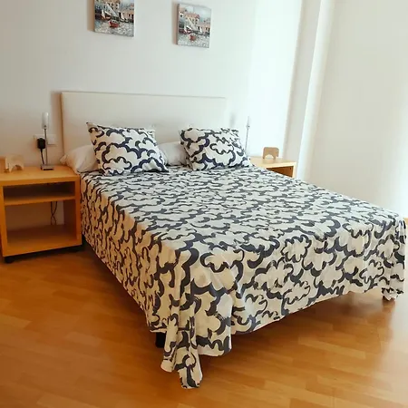 Mirando A Αλτέα