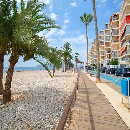 Apartman Mirando A *