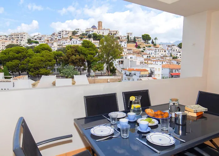 Mirando A Lejlighed *