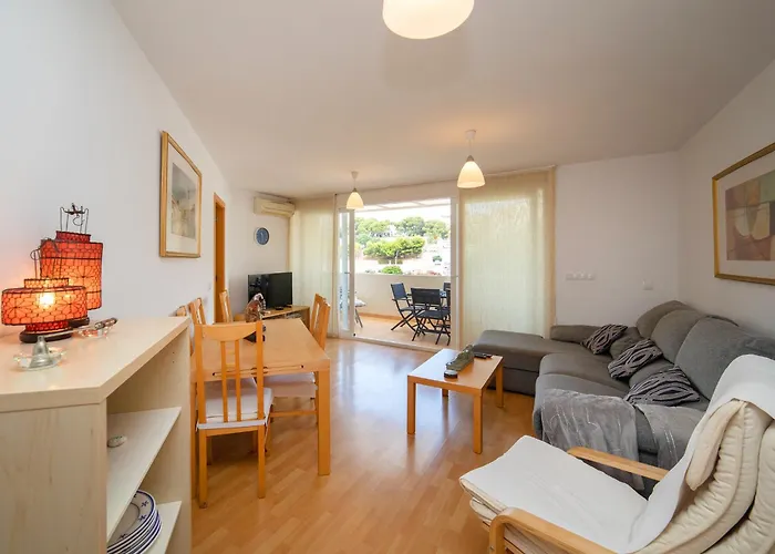 Lejlighed Mirando A *