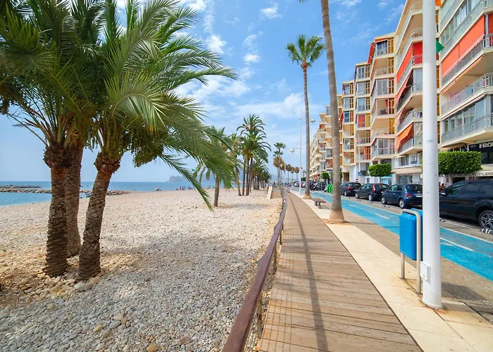 Lejlighed Mirando A *